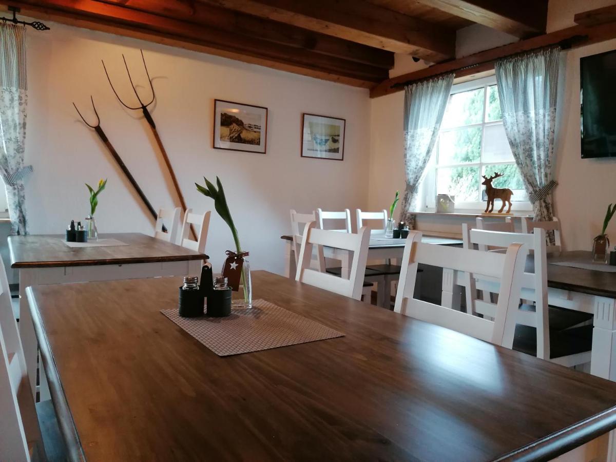 Boddenhus Auf Ruegen - Ferienwohnungen Und Pension Rappin Экстерьер фото
