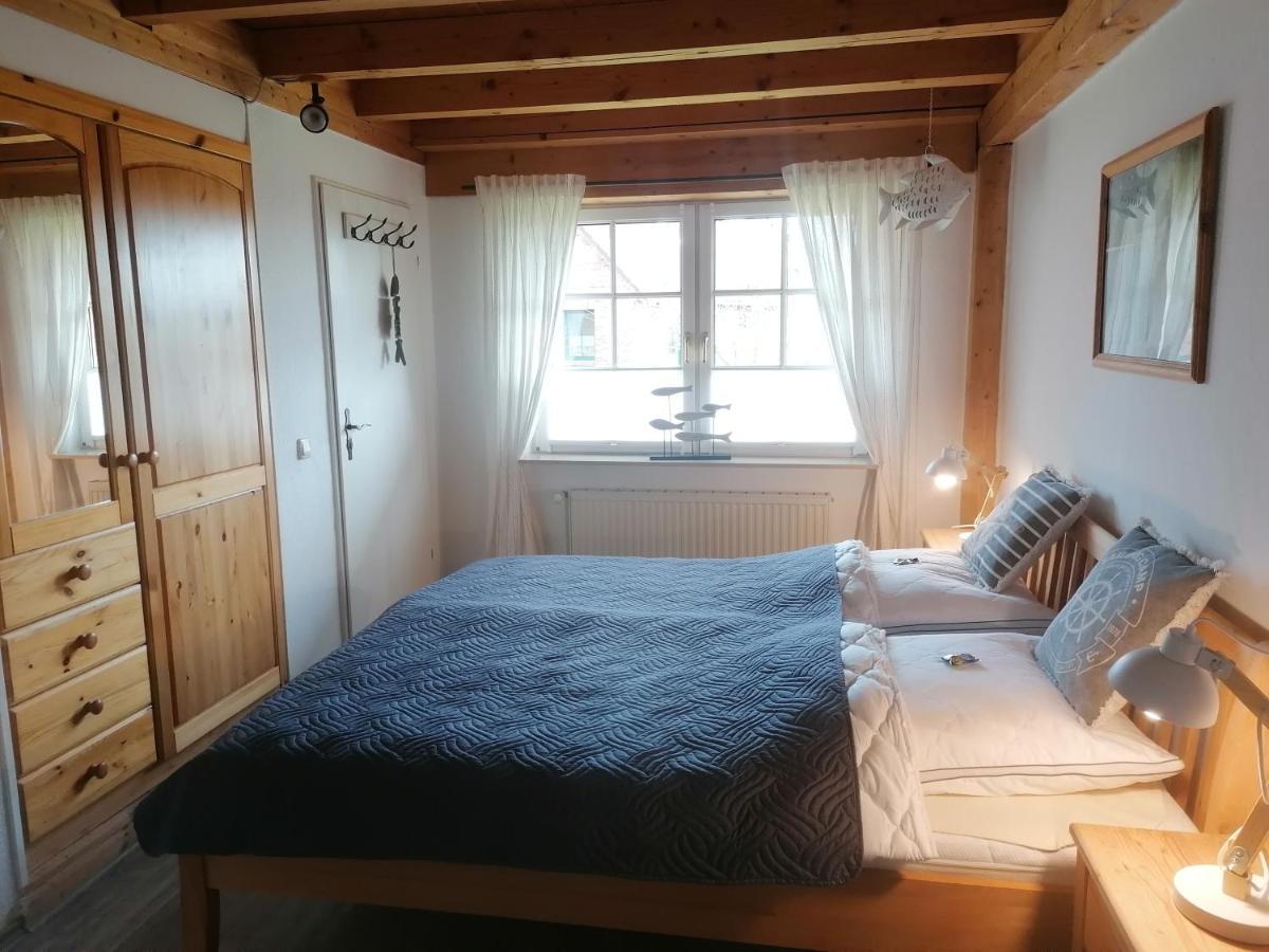 Boddenhus Auf Ruegen - Ferienwohnungen Und Pension Rappin Экстерьер фото