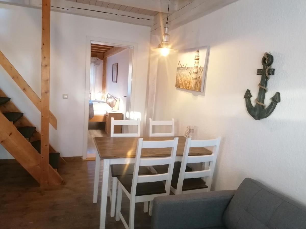 Boddenhus Auf Ruegen - Ferienwohnungen Und Pension Rappin Экстерьер фото