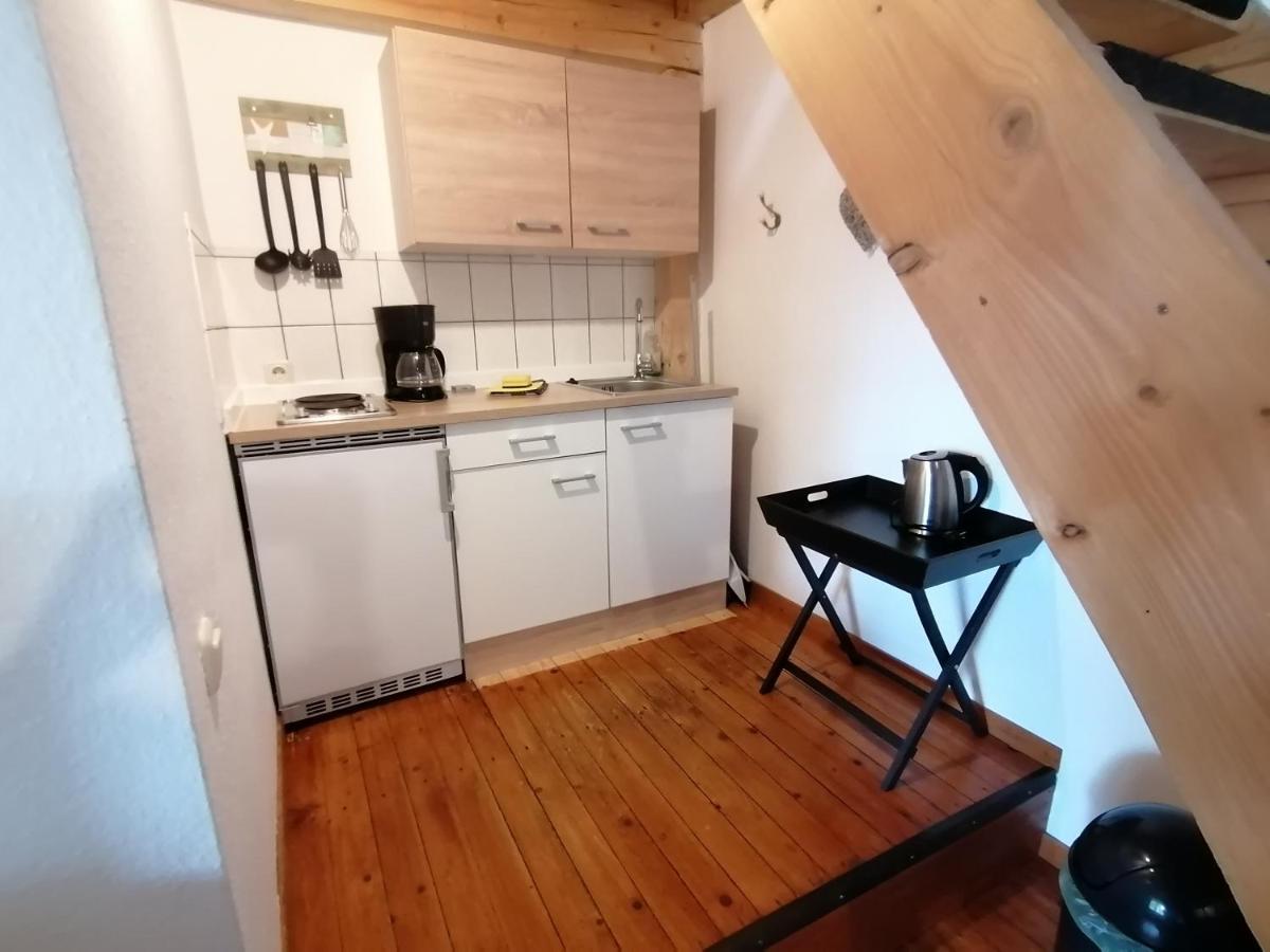 Boddenhus Auf Ruegen - Ferienwohnungen Und Pension Rappin Экстерьер фото