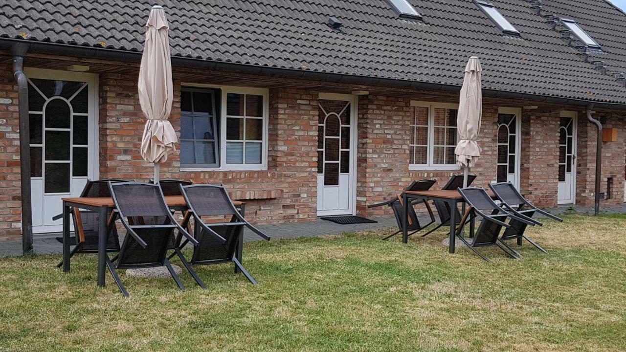 Boddenhus Auf Ruegen - Ferienwohnungen Und Pension Rappin Экстерьер фото